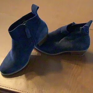 Vionic women’s bootie